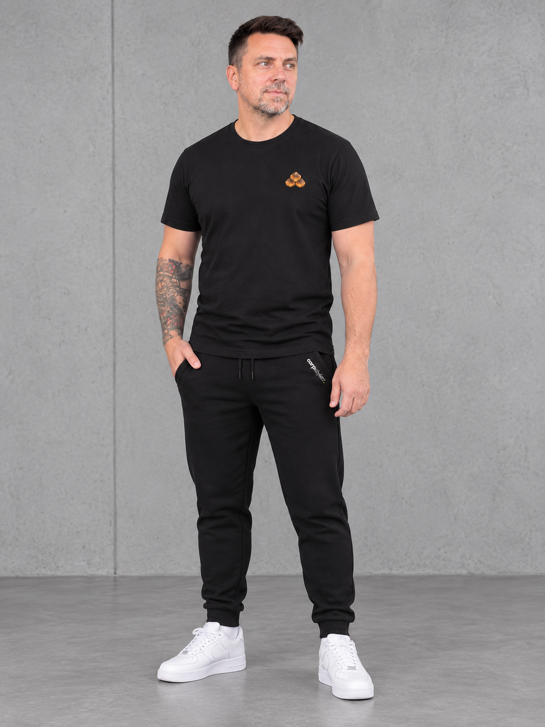 carpstylez ADDICT Shirt NS305 Black – fullbody-front-chestprint #farbe_black