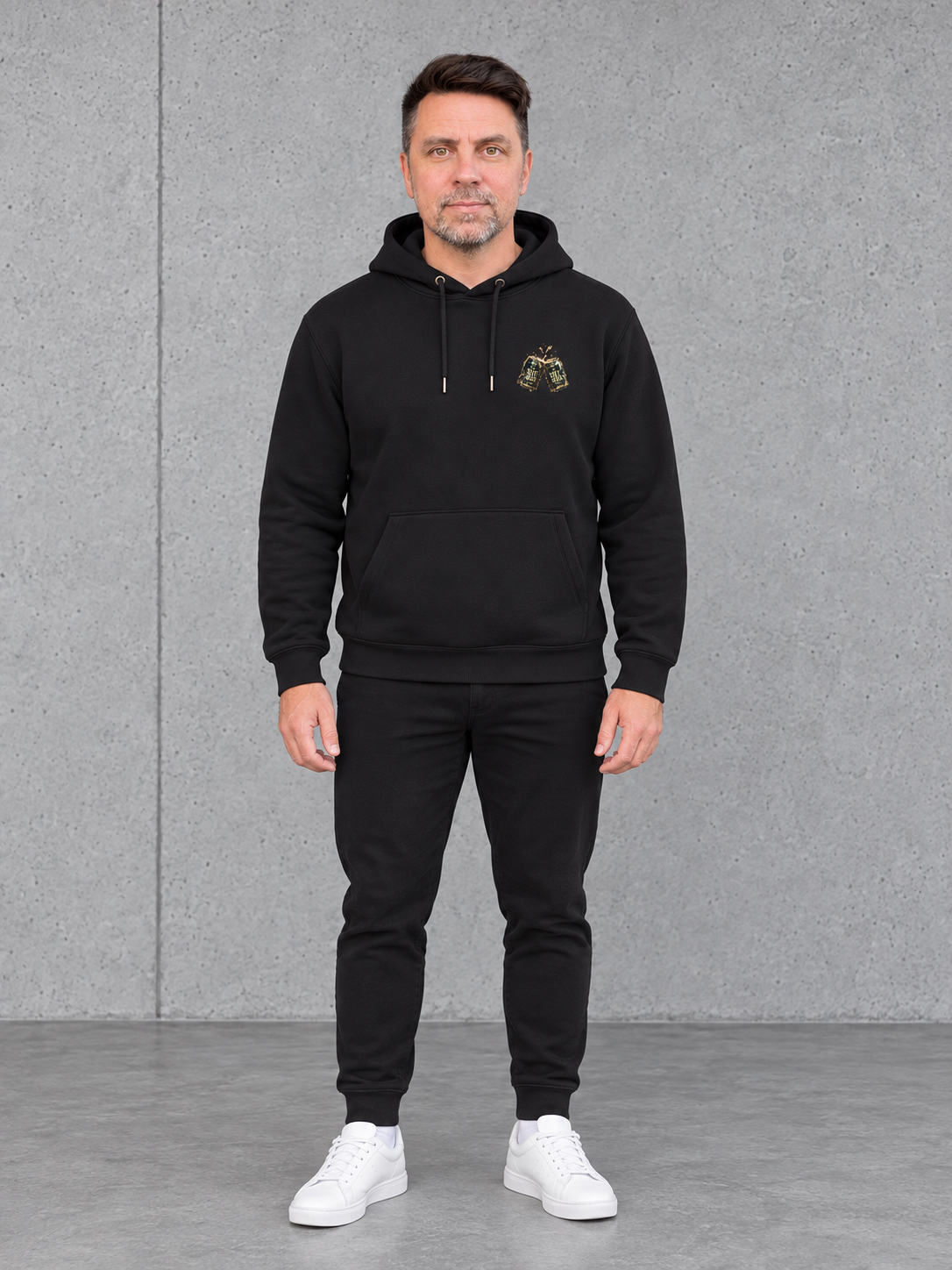 CHEERS Hoodie Black – Ganzkörper-Vorderansicht mit Brustlogo #farbe_black