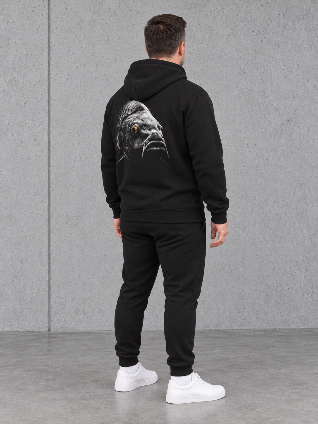 carpstylez BLACKWATER CARP Hoodie – Ganzkörper Rücken seitlich #farbe_black