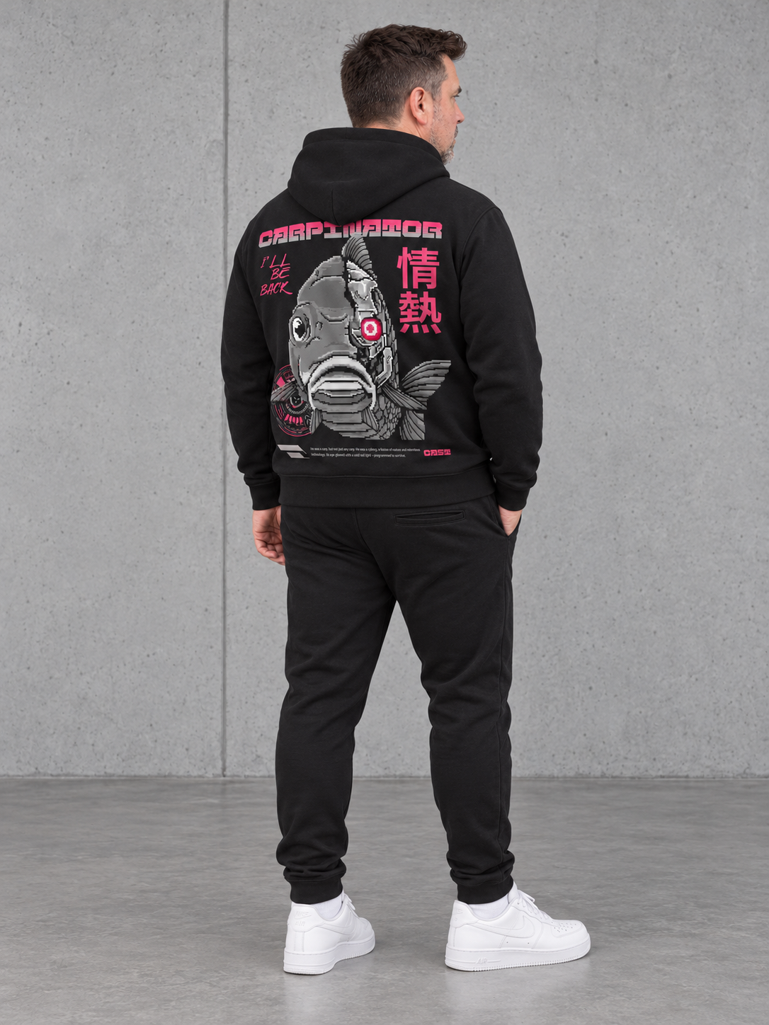CARPINATOR Hoodie NS401 Black – Ganzkörper Rücken schräg #farbe_black