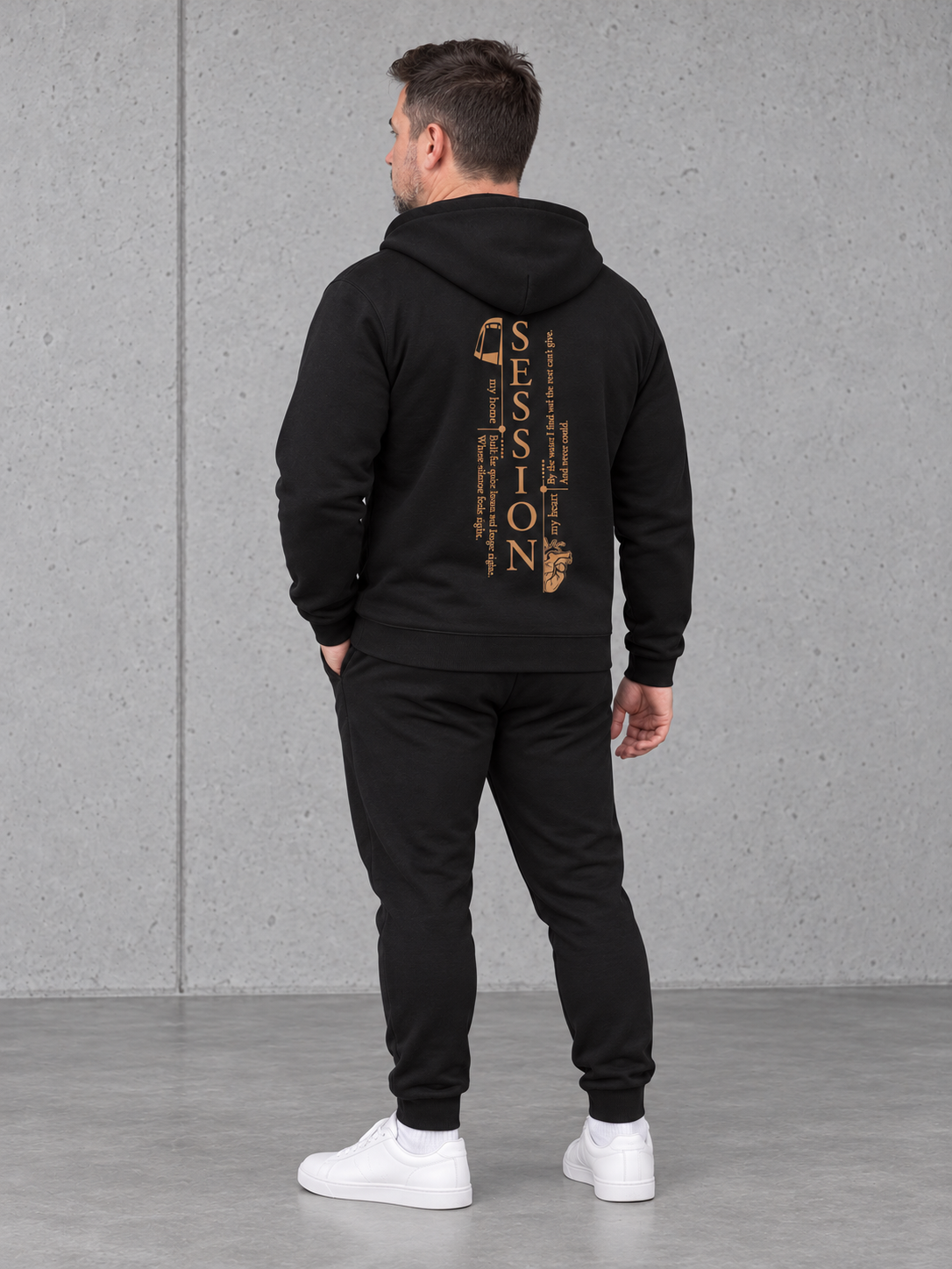 carpstylez SESSION Hoodie in Schwarz – getragen, Ganzkörperansicht von schräg hinten #farbe_black