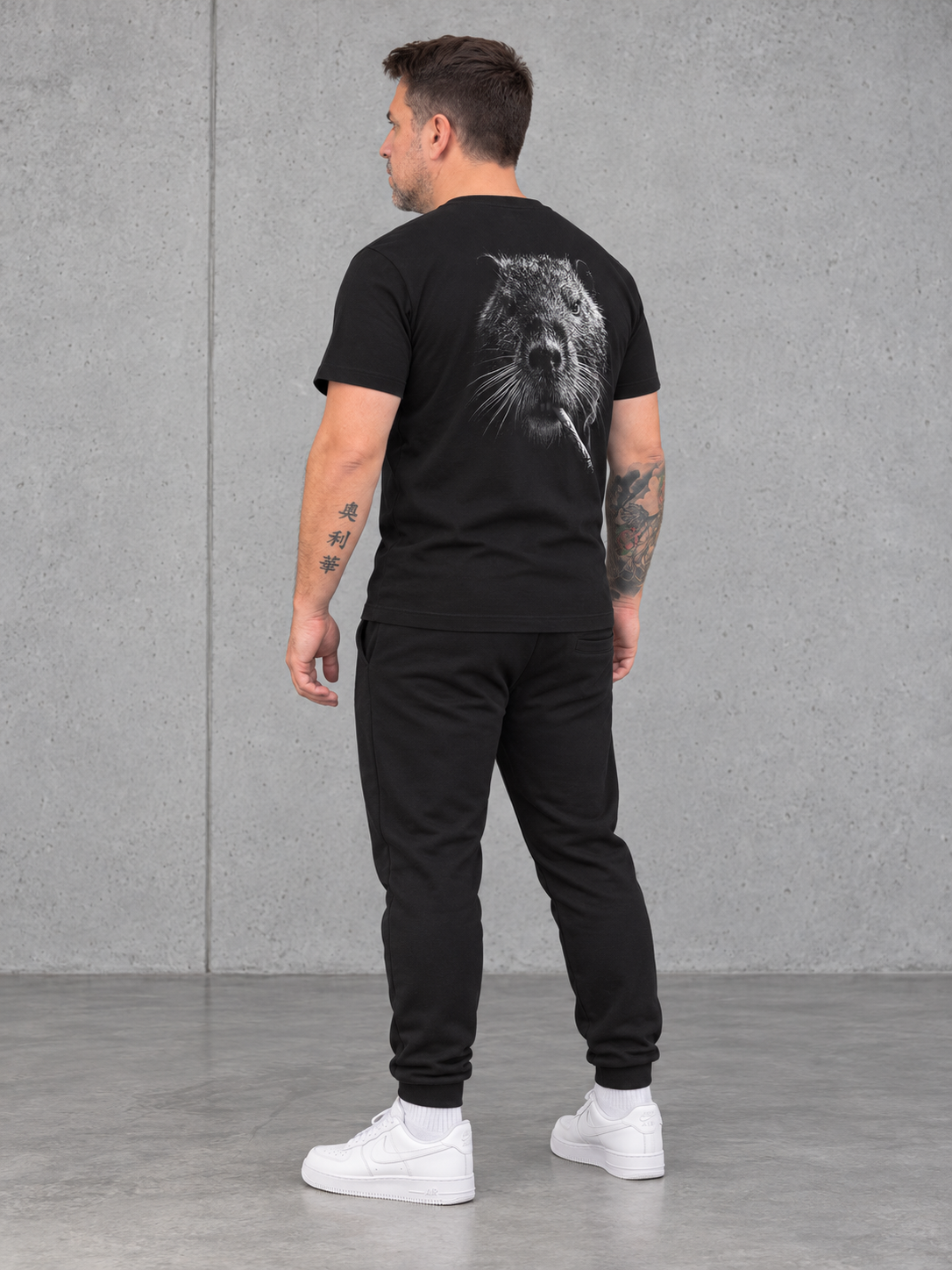 carpstylez SILT & SMOKE NUTRIA NS305 Shirt Schwarz – Ganzkörper Rücken Dreiviertel #farbe_schwarz