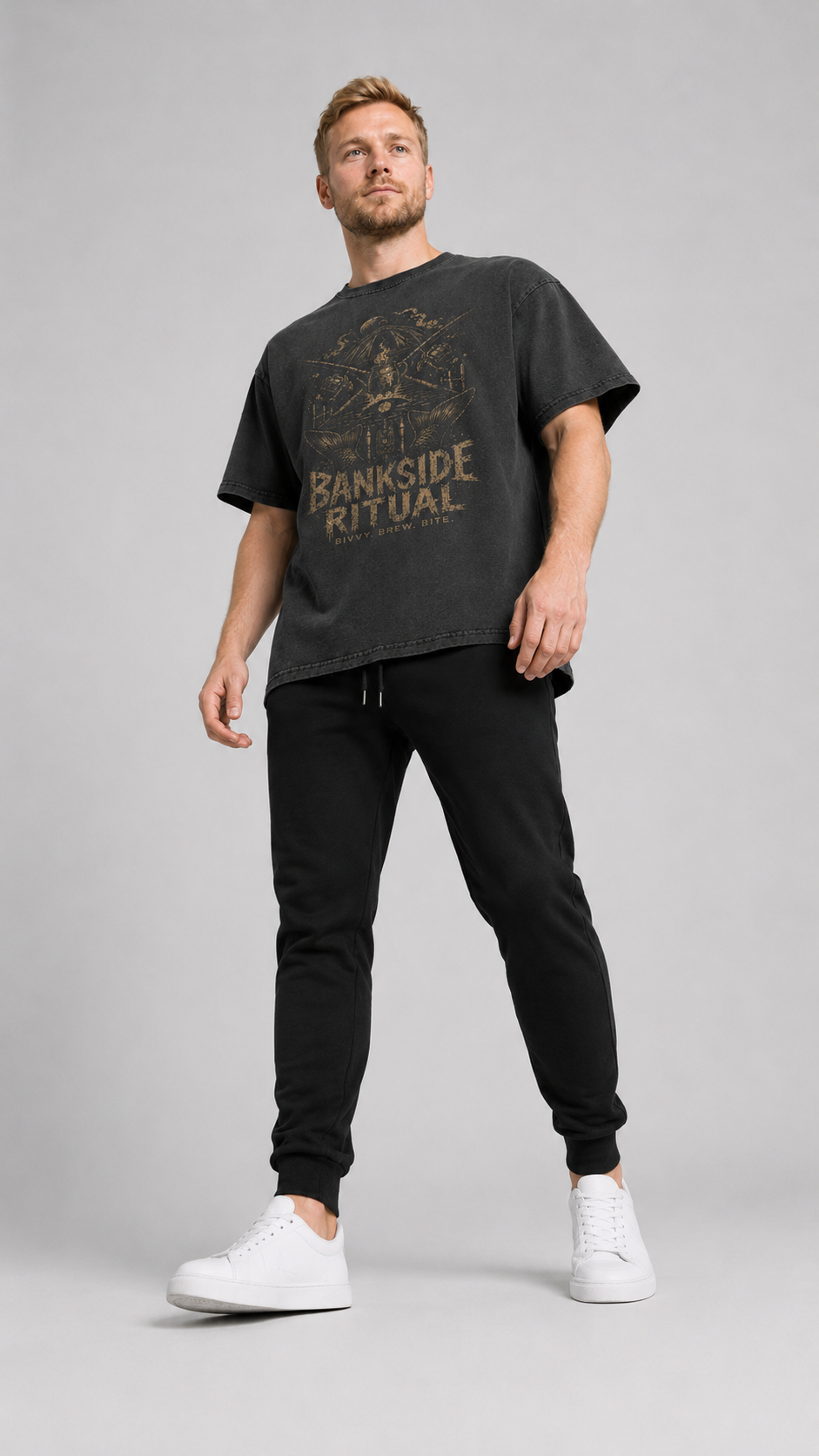 carpstylez BANKSIDE RITUAL Acid Wash Oversize Shirt – Studio Mock Fullbody, Karpfen-Streetwear