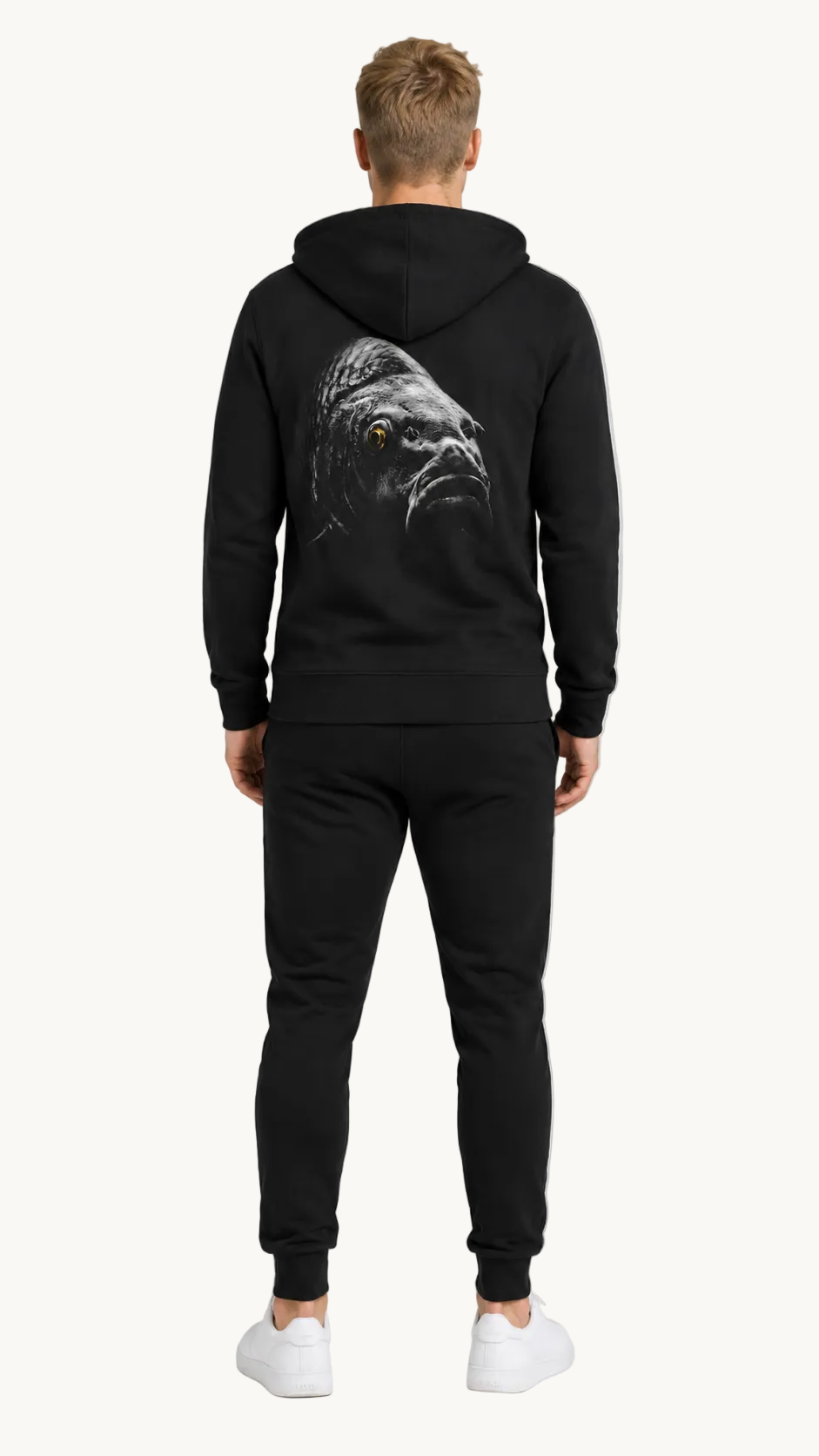 carpstylez BLACKWATER CARP Hoodie – Studio Mock Fullbody, Karpfen-Streetwear