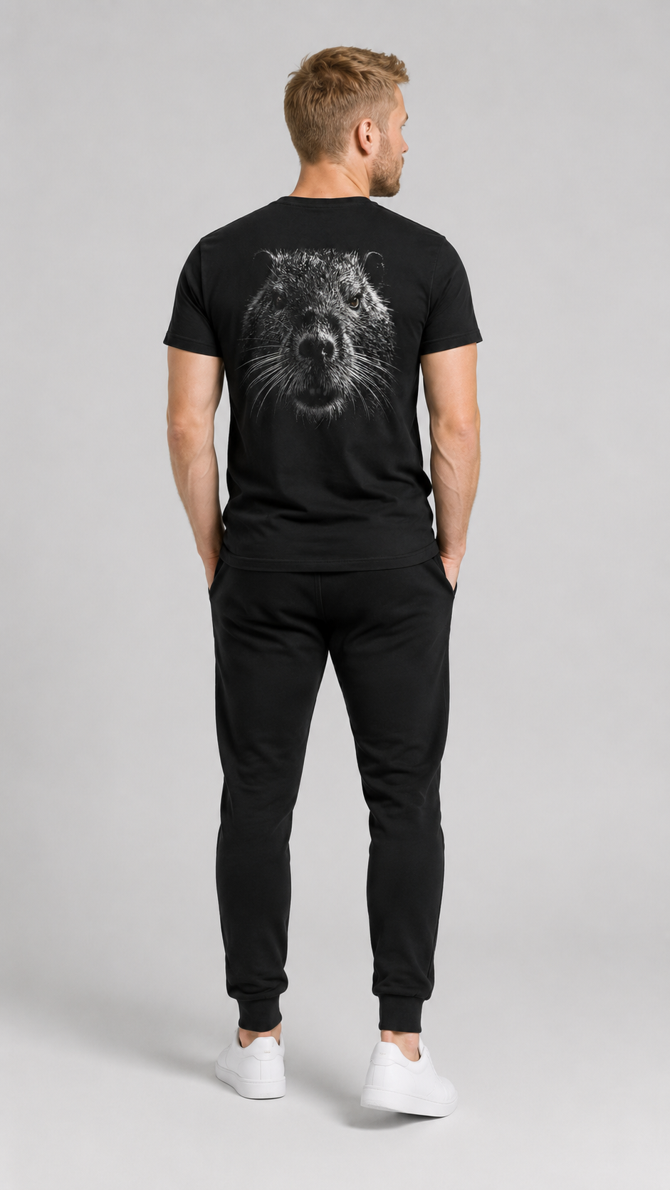 carpstylez BLACKWATER NUTRIA Shirt – Studio Mock Fullbody, Karpfen-Streetwear