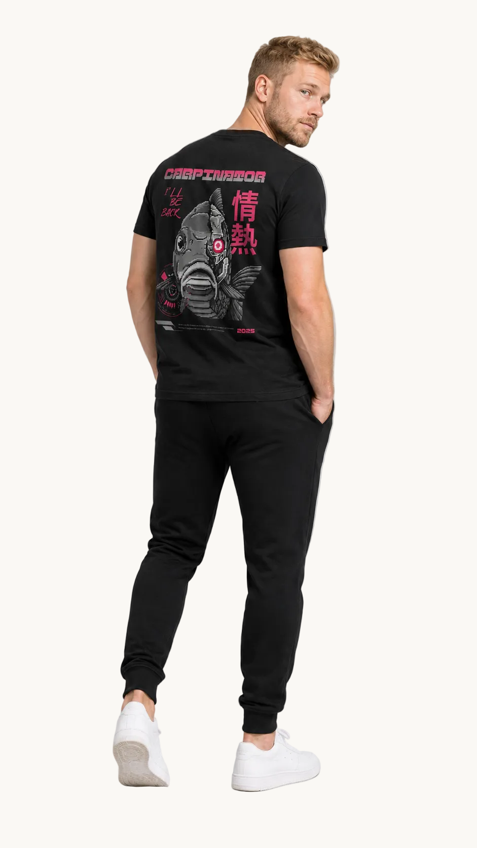 carpstylez CARPINATOR Shirt – Studio Mock Fullbody, Karpfen-Streetwear
