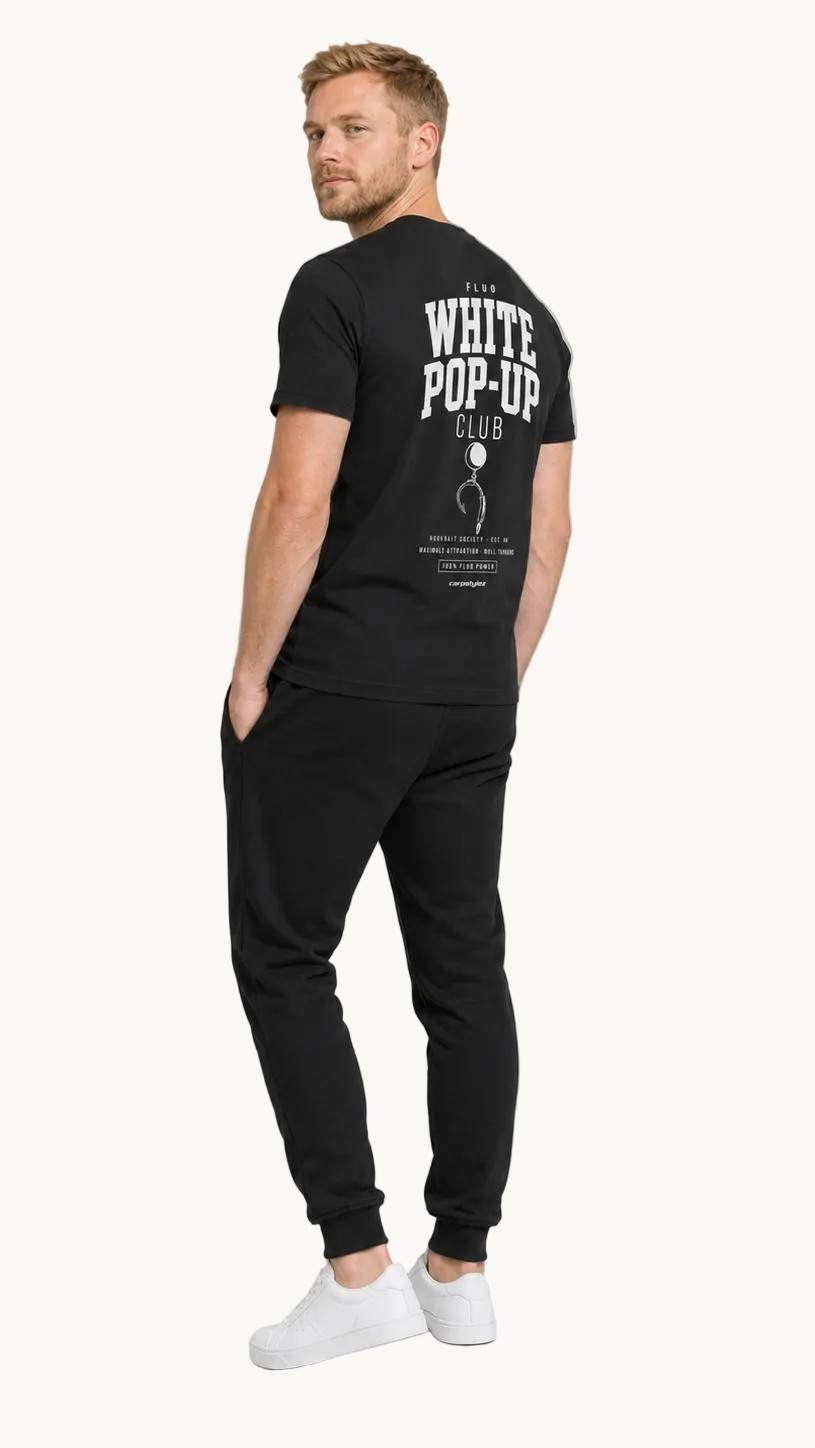 carpstylez FLUO WHITE POP-UP Club Shirt schwarz – getragen, Ganzkörper Rückseite