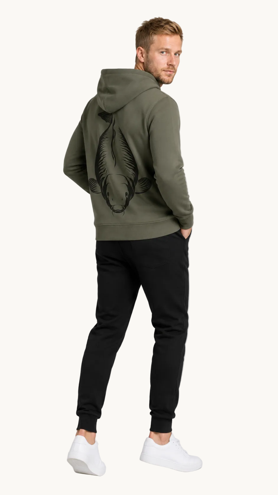 carpstylez KING CARP Hoodie – Studio Mock Fullbody, Karpfen-Streetwear