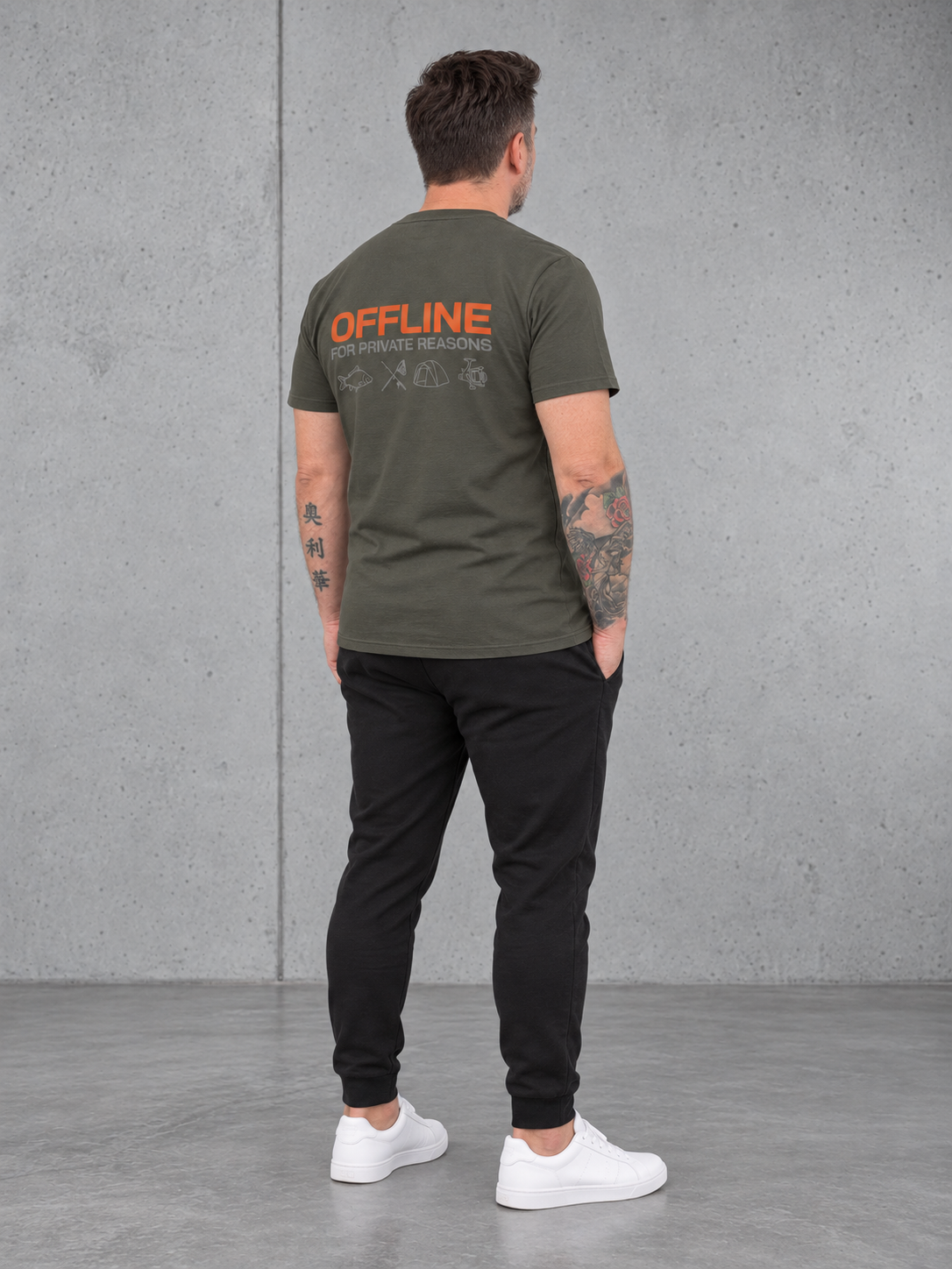 carpstylez OFFLINE Shirt – Olli Ganzkörper Rücken Dreiviertel #farbe_organic khaki