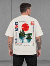 RAINBOW LAKE Oversize Shirt in Ivory – getragen, Rückenansicht mit ECW-Print