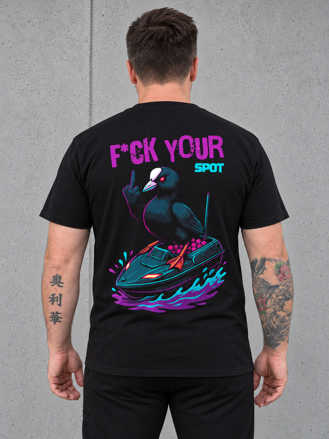F*CK YOUR SPOT Shirt Schwarz – getragen, Rückenansicht #farbe_black