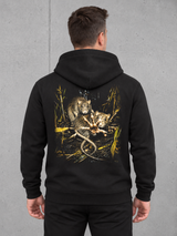 HEAVY PET(T)ING Hoodie Black – Rückenansicht am Model #farbe_black