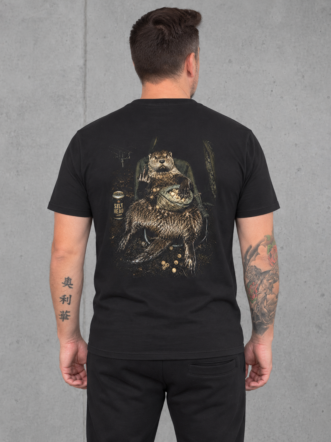 NO F*CKS Shirt Black – Rückenansicht am Model #farbe_black