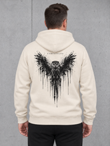 carpstylez THE OWL Hoodie NS401 Ivory – getragen, Rückenansicht mit Eulenmotiv #farbe_ivory
