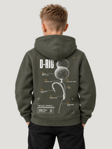 carpstylez Kids Hoodie D-Rig in Organic Khaki – Rückenansicht am Kind #farbe_organic khaki