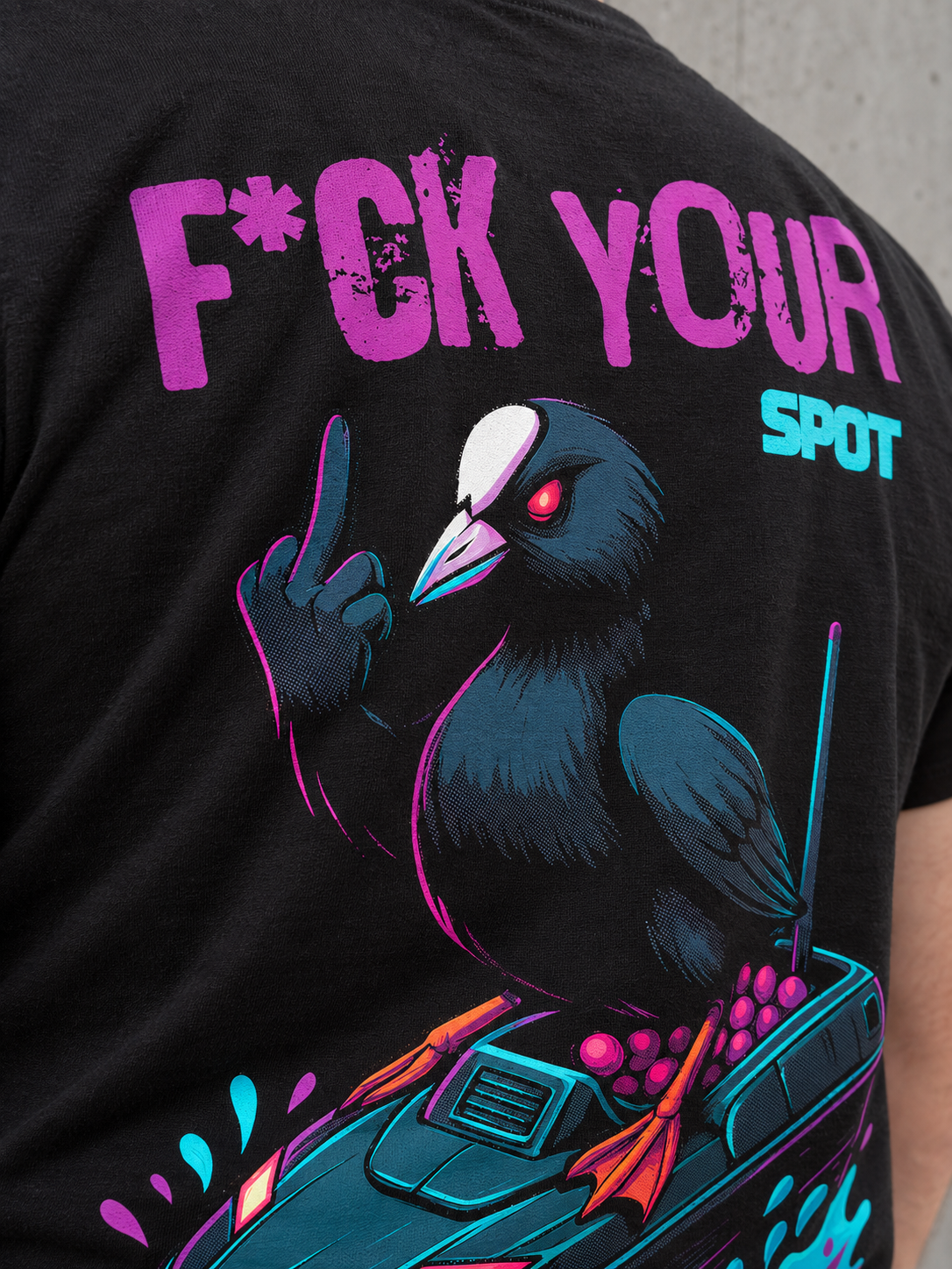 F*CK YOUR SPOT Shirt Schwarz – Druckdetail #farbe_black