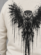 carpstylez THE OWL Hoodie NS401 Ivory – Druckdetail am getragenen Hoodie #farbe_ivory