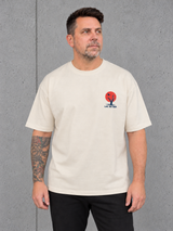 LAC DU DER Oversize Shirt in Ivory – getragen, Vorderseite mit kleinem Brustmotiv