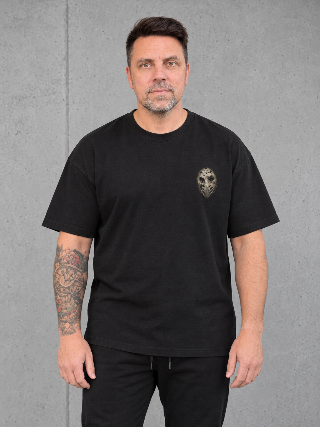 LAKE HAUNT 2.0 Oversize Shirt Black – Frontansicht mit kleinem Brustlogo