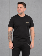 NO F*CKS Shirt Black – Vorderansicht am Model #farbe_black