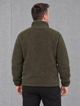 carpstylez ESSENTIALS Sherpajacke NS604 – Rückansicht getragen #farbe_forest khaki