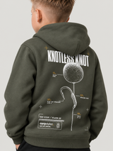 carpstylez Kids Hoodie Knotless Knot in Organic Khaki – getragenes Rückenprint-Detail #farbe_organic khaki