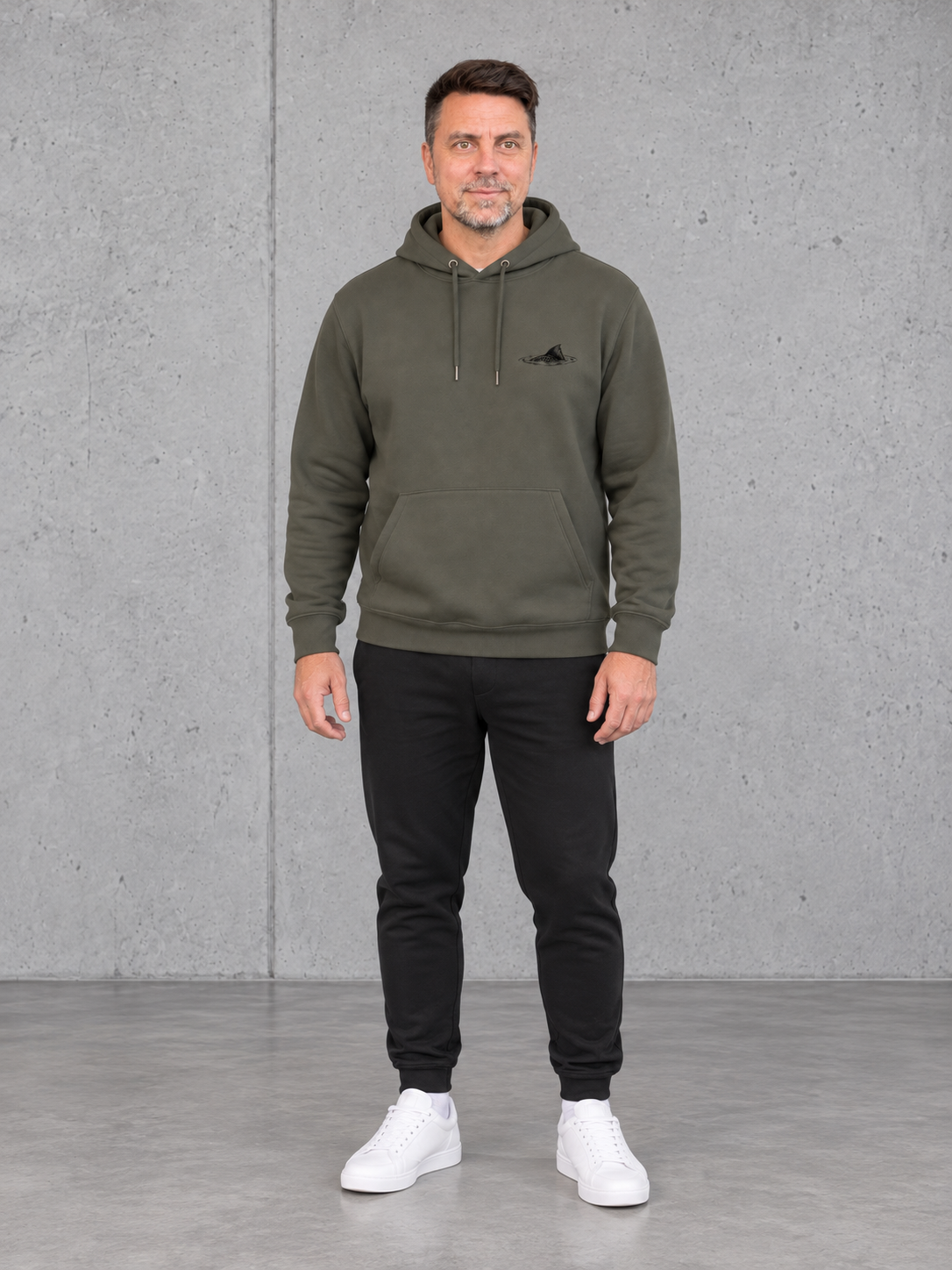 THE RISE Hoodie – Ganzkörper Vorderansicht #farbe_organic khaki