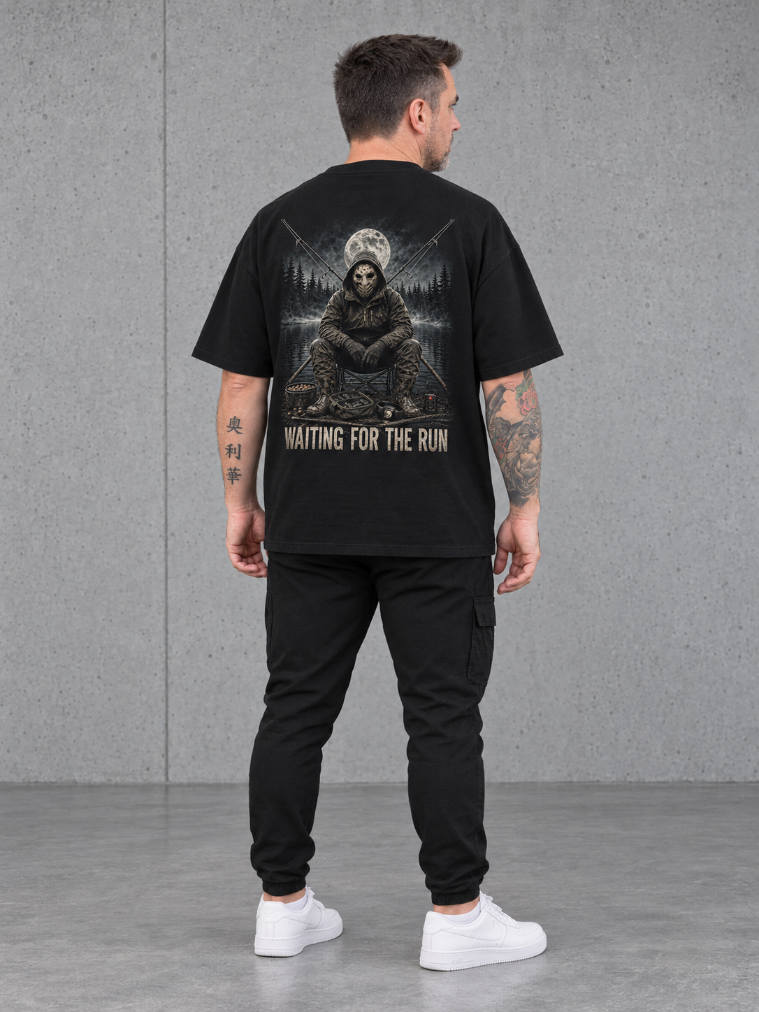 LAKE HAUNT 2.0 Oversize Shirt Black – Ganzkörper Rücken Dreiviertel