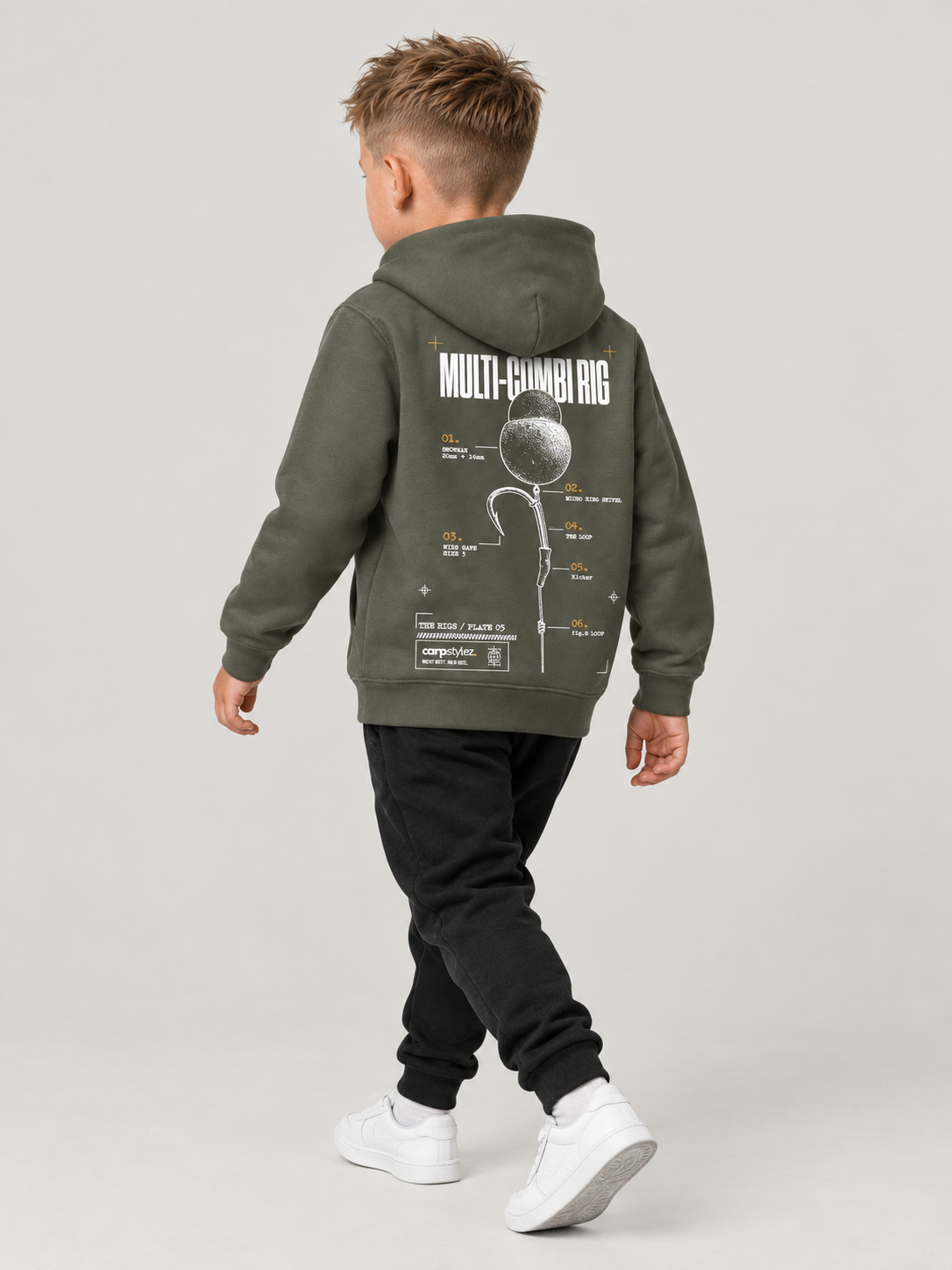 carpstylez Kids Hoodie Multi-Combi Rig in Organic Khaki – Fullbody Rückenansicht schräg #farbe_organic khaki
