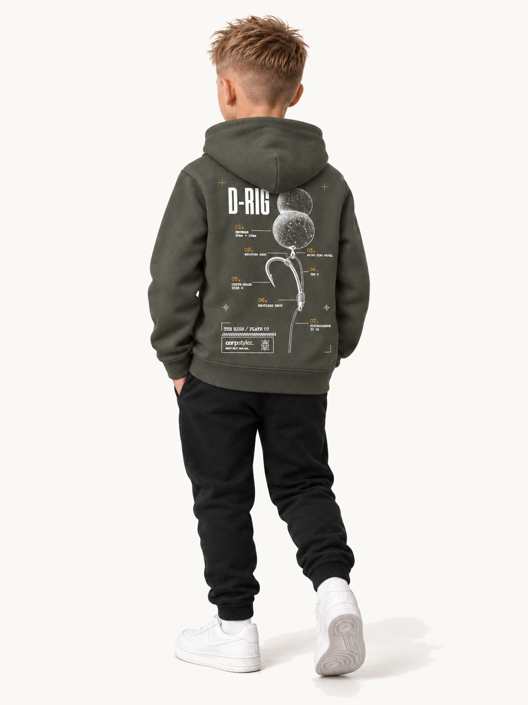 carpstylez Kids Hoodie D-Rig in Organic Khaki – Ganzkörperansicht von hinten #farbe_organic khaki