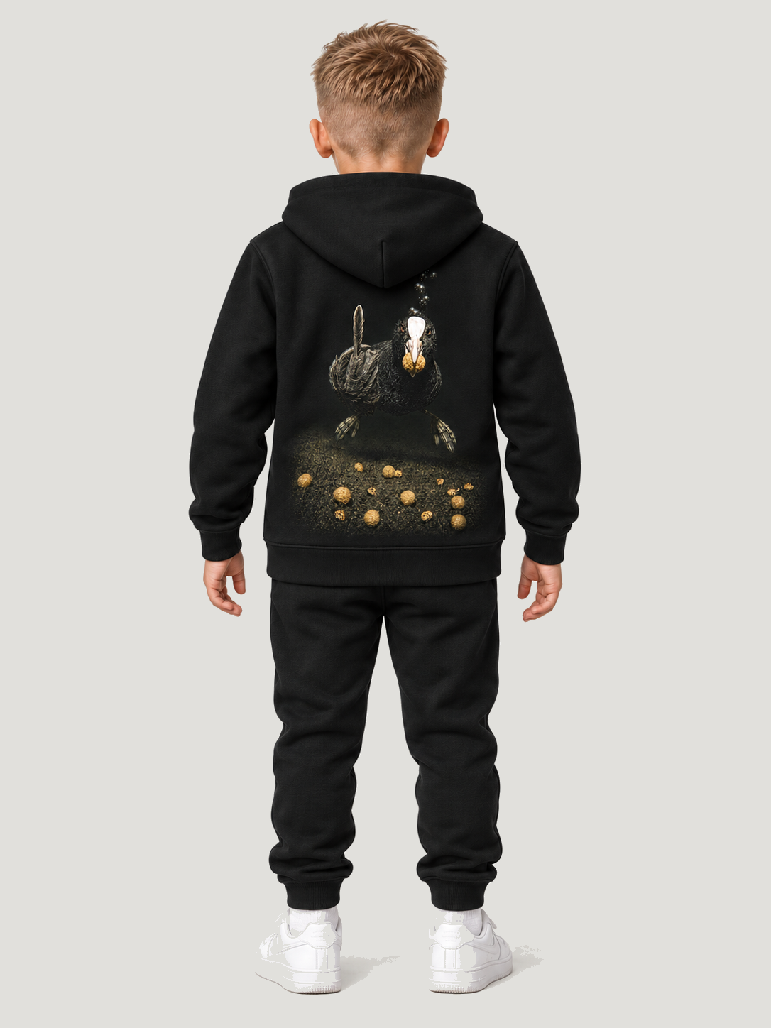 carpstylez Kids Hoodie THANKS, DUMBASS in Black – Ganzkörper-Rückenansicht am Kind #farbe_black