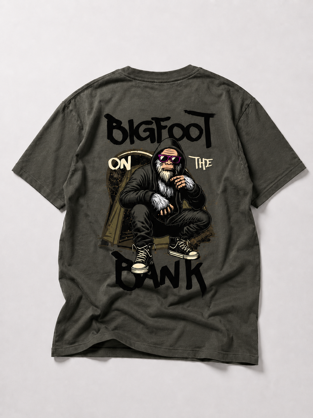 BIGFOOT ON THE BANK Kids Shirt Khaki – Backprint, Flatlay