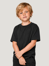 BLACKWATER NUTRIA Kids Shirt Schwarz – cleane Vorderansicht, Karpfenangler-Streetwear #farbe_black