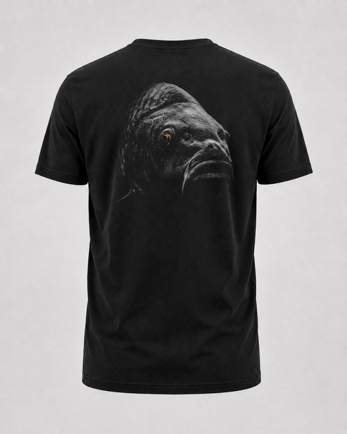 carpstylez Blackwater Carp Shirt – Backprint, schwarzes Karpfen-Streetwear Shirt