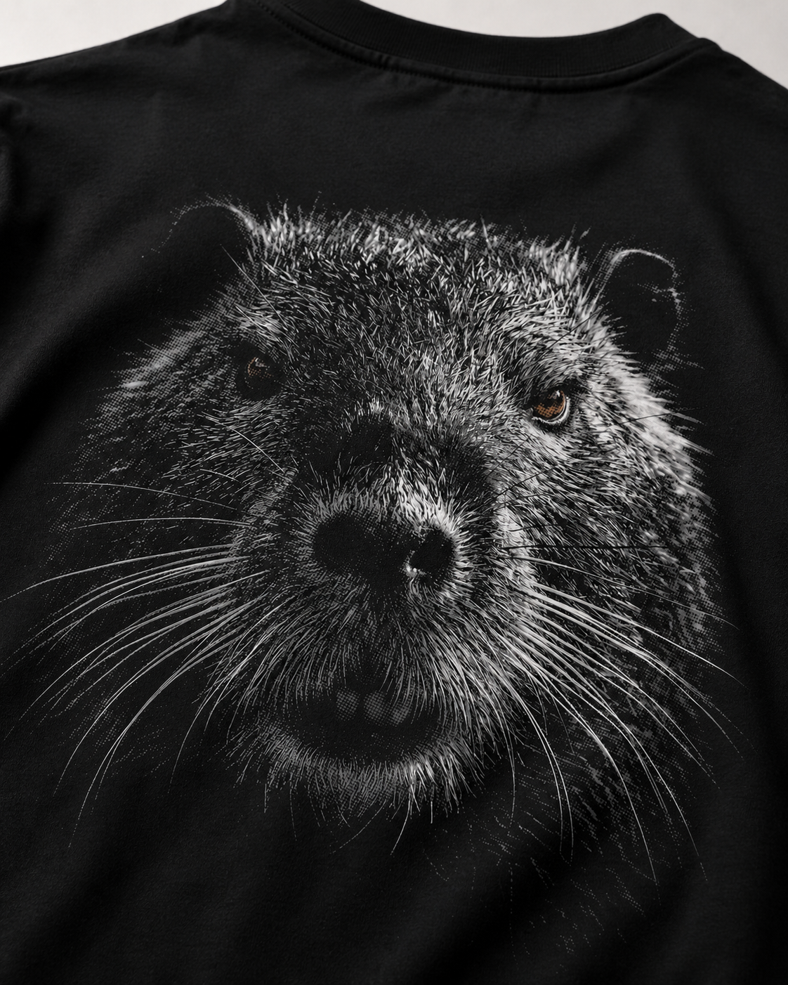 carpstylez BLACKWATER NUTRIA Shirt – Detail, Karpfen-Streetwear