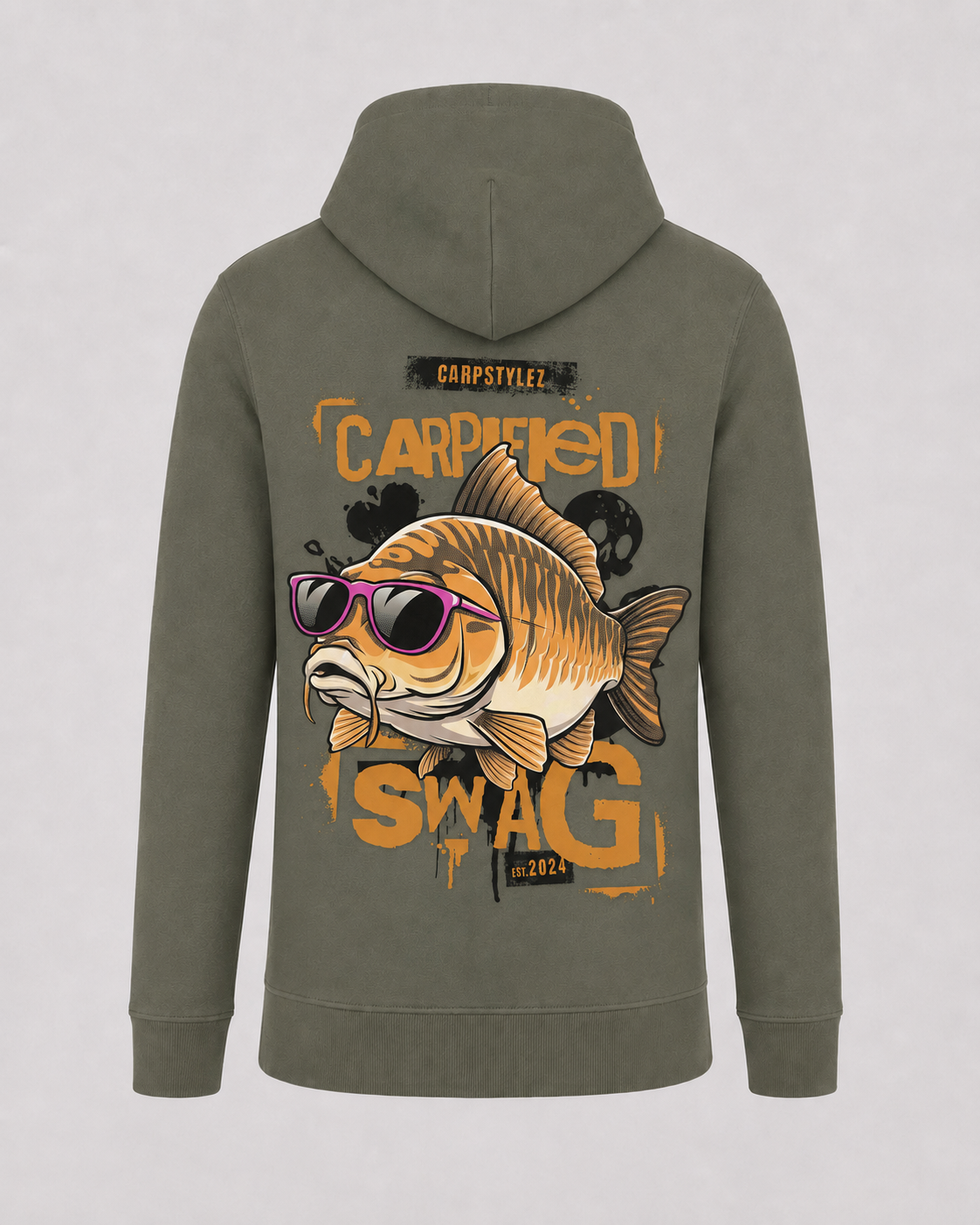 carpstylez Carpified Swag Hoodie – Backprint, khakifarbener Karpfen-Hoodie