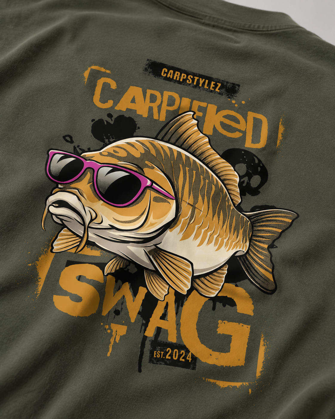 carpstylez CARPIFIED SWAG Shirt – Detail, Karpfen-Streetwear