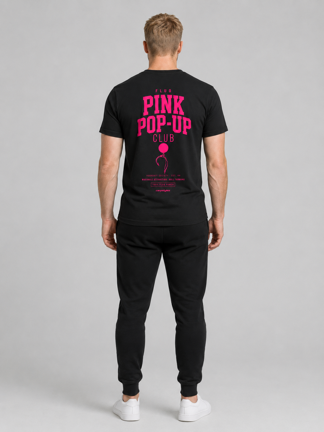 carpstylez FLUO PINK POP-UP Club Shirt schwarz – getragen, Rückansicht Ganzkörper