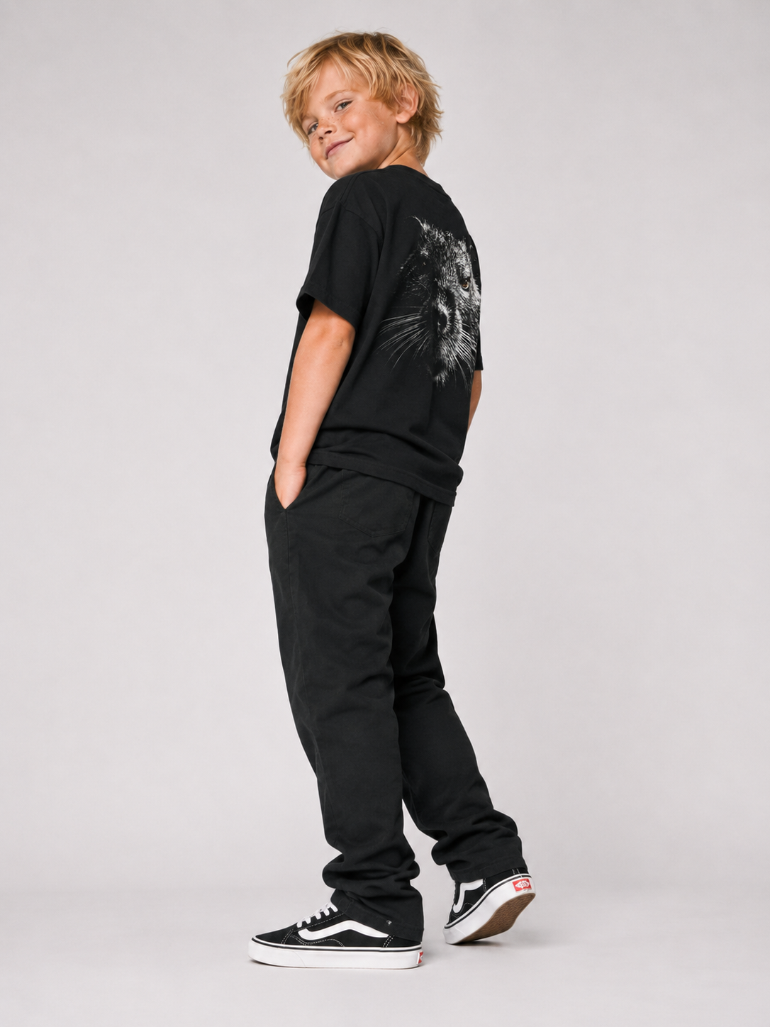 carpstylez Kids BLACKWATER NUTRIA Shirt – Studio Mock, Karpfen-Streetwear