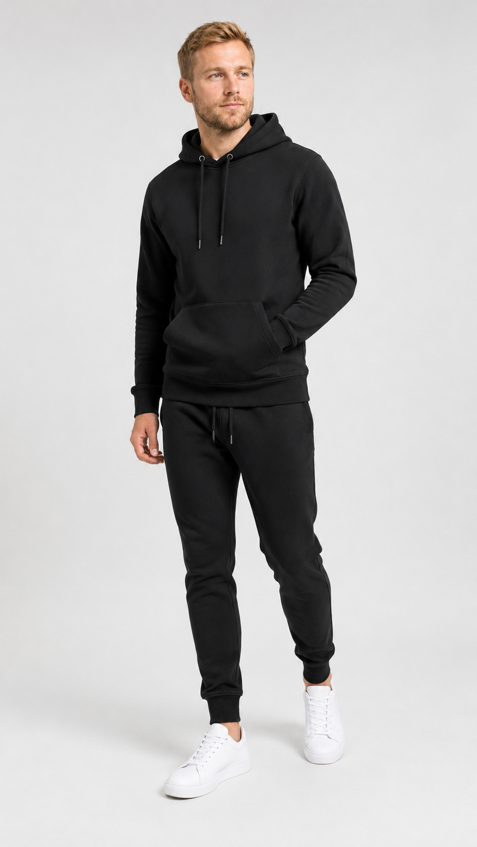 carpstylez KINGFISHER VIBES Hoodie – Studio Mock Fullbody, Karpfen-Streetwear