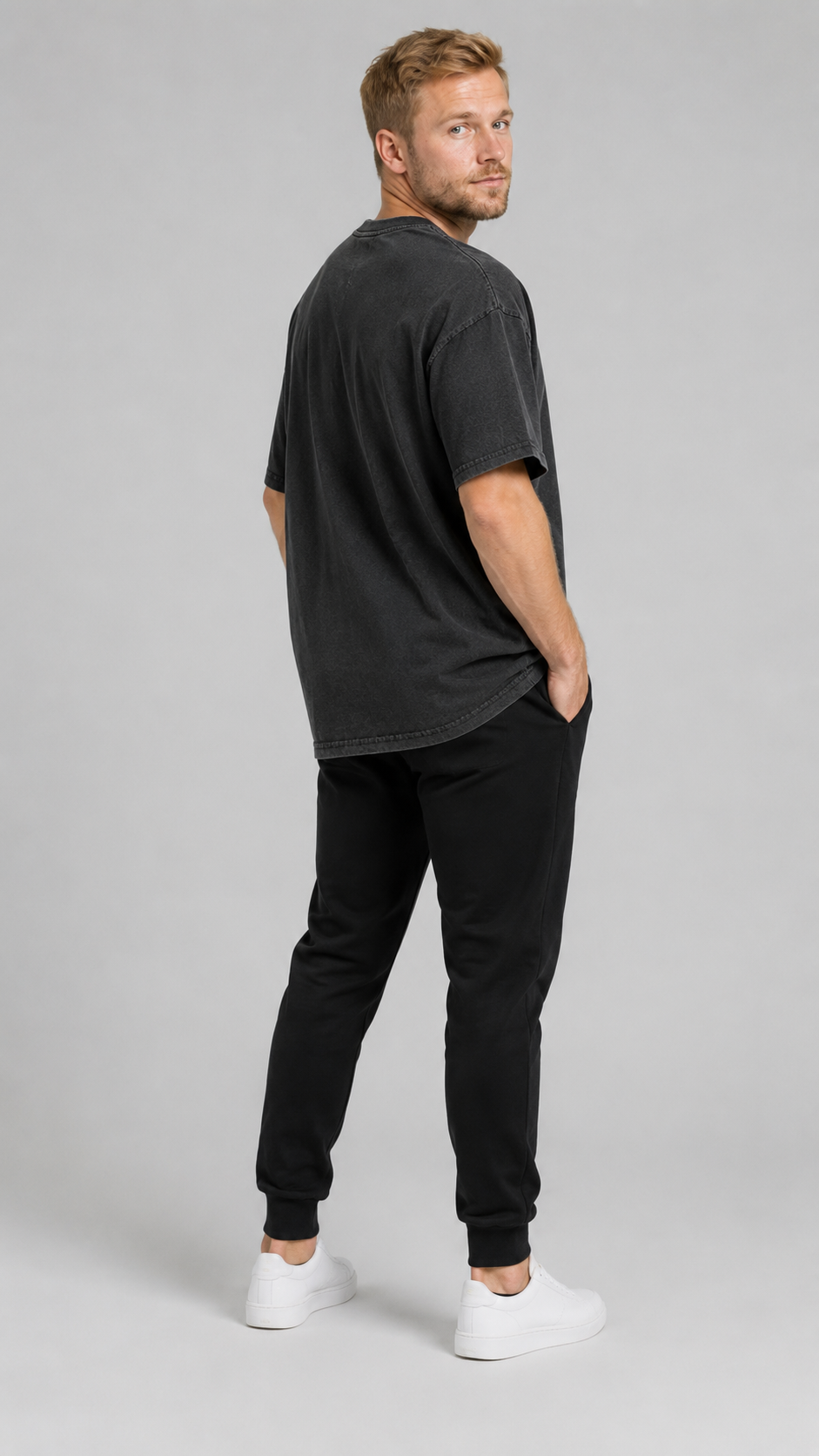 carpstylez NIGHTSHIFT Acid Wash Oversize Shirt – Studio Mock Fullbody, Karpfen-Streetwear