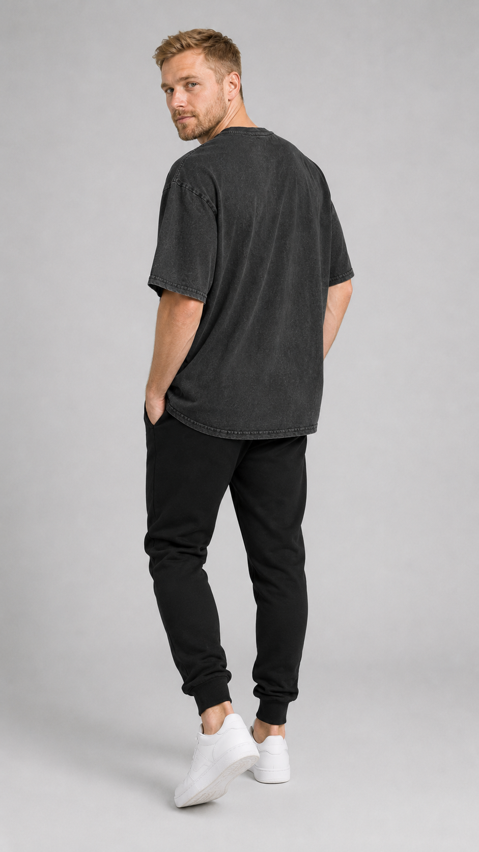 carpstylez ONE BEEP Acid Wash Oversize Shirt – Studio Mock Fullbody, Karpfen-Streetwear