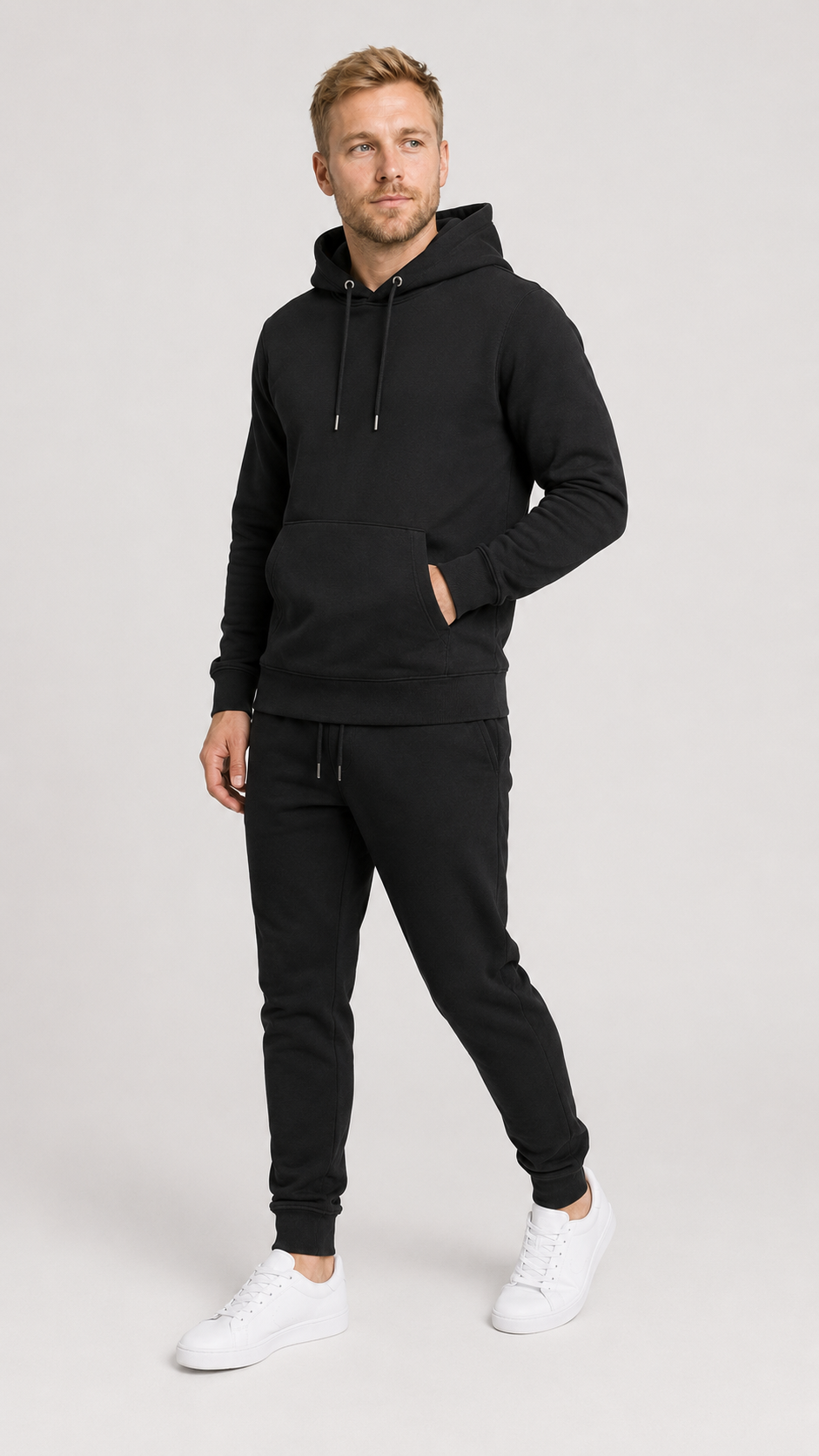 carpstylez SILT & SMOKE CARP Hoodie – Studio Mock Fullbody, Karpfen-Streetwear