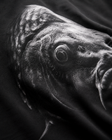 carpstylez Silt & Smoke Carp Shirt – Print-Detail #farbe_schwarz