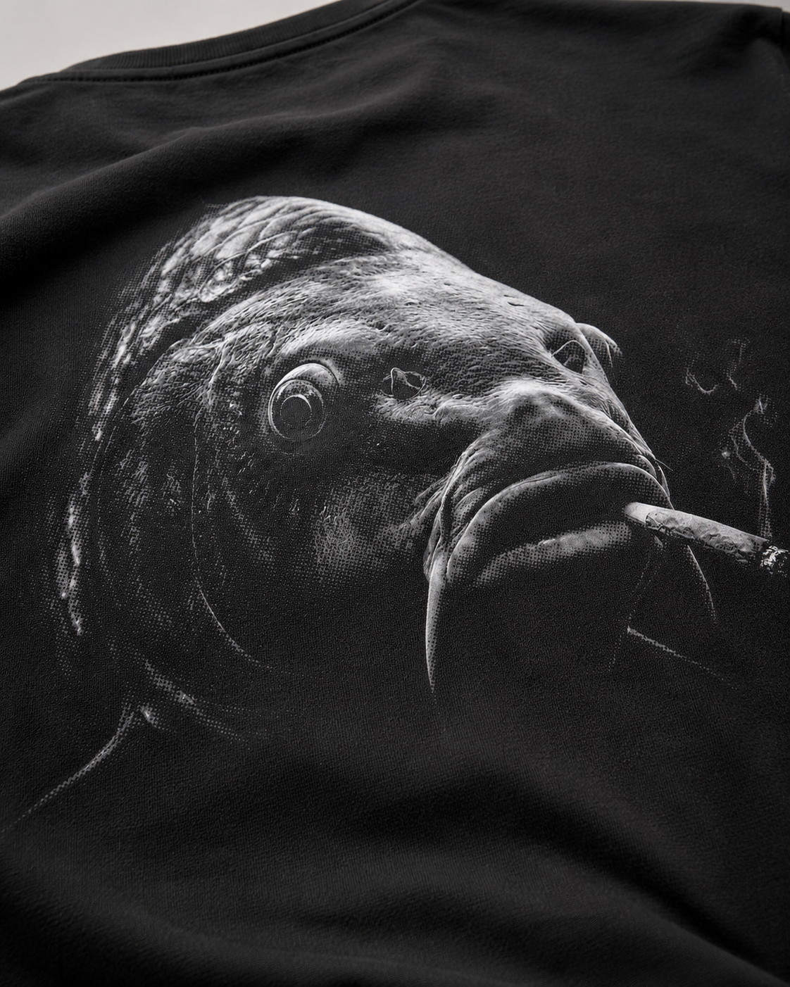 carpstylez SILT & SMOKE CARP Shirt – Detail, Karpfen-Streetwear