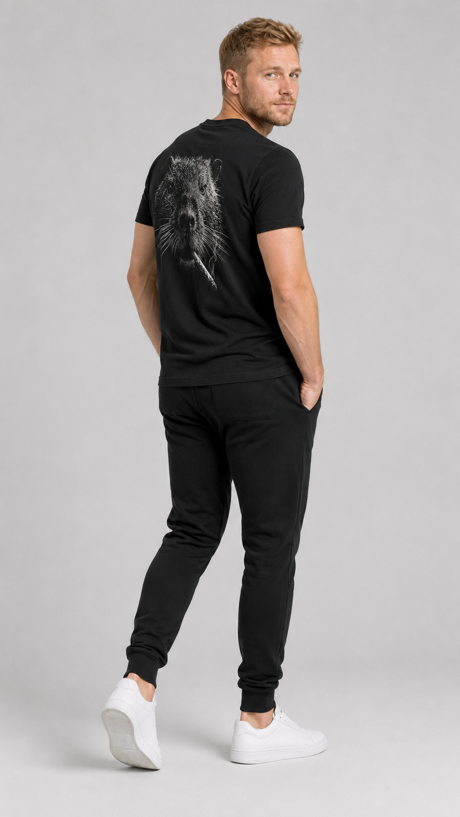 carpstylez SILT & SMOKE NUTRIA Shirt – Studio Mock Fullbody, Karpfen-Streetwear
