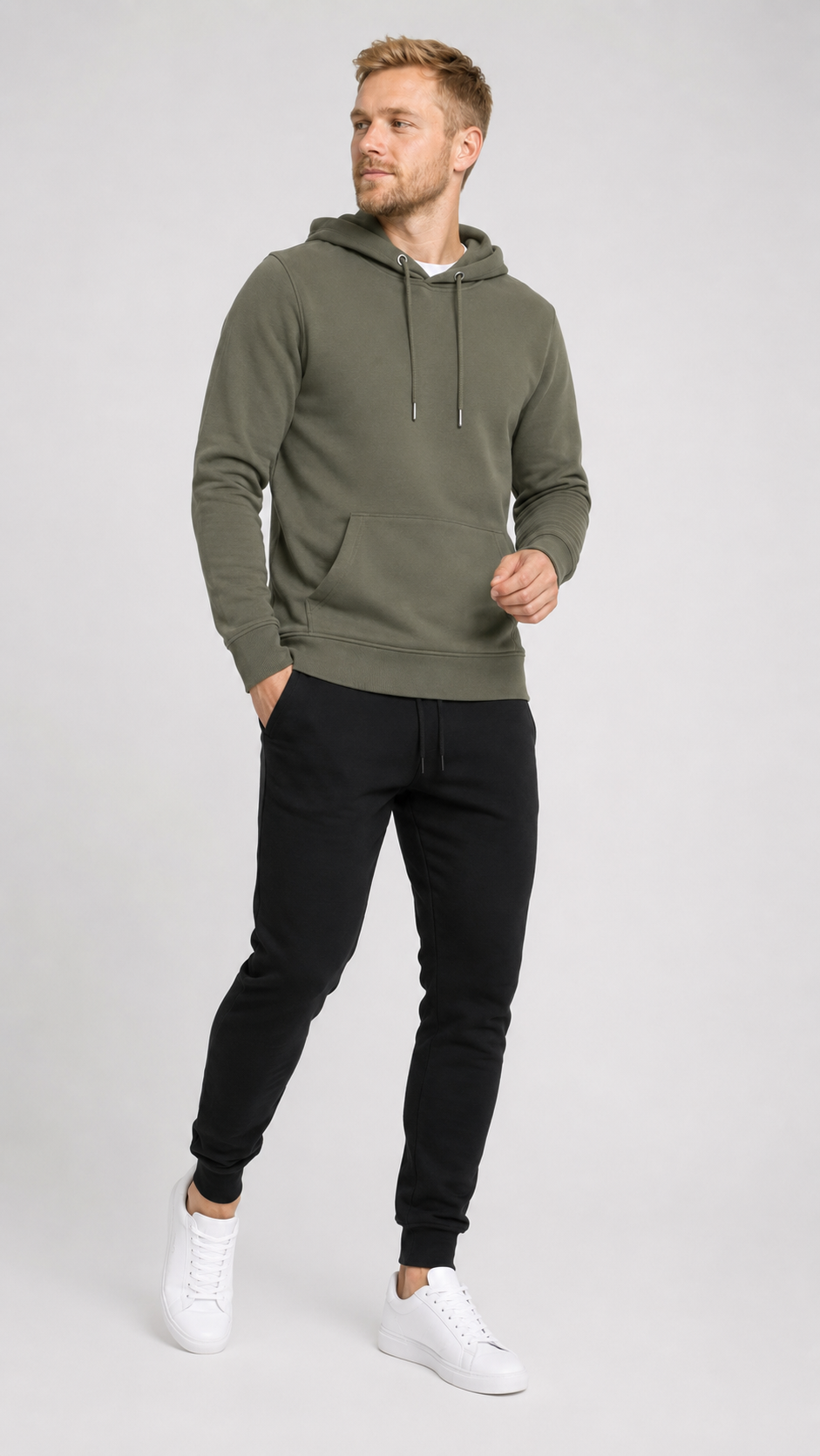 carpstylez THE RISE Hoodie – Studio Mock Fullbody, Karpfen-Streetwear
