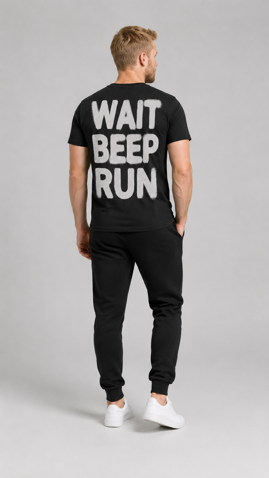 carpstylez WAIT BEEP RUN Shirt – Studio Mock Fullbody, Karpfen-Streetwear