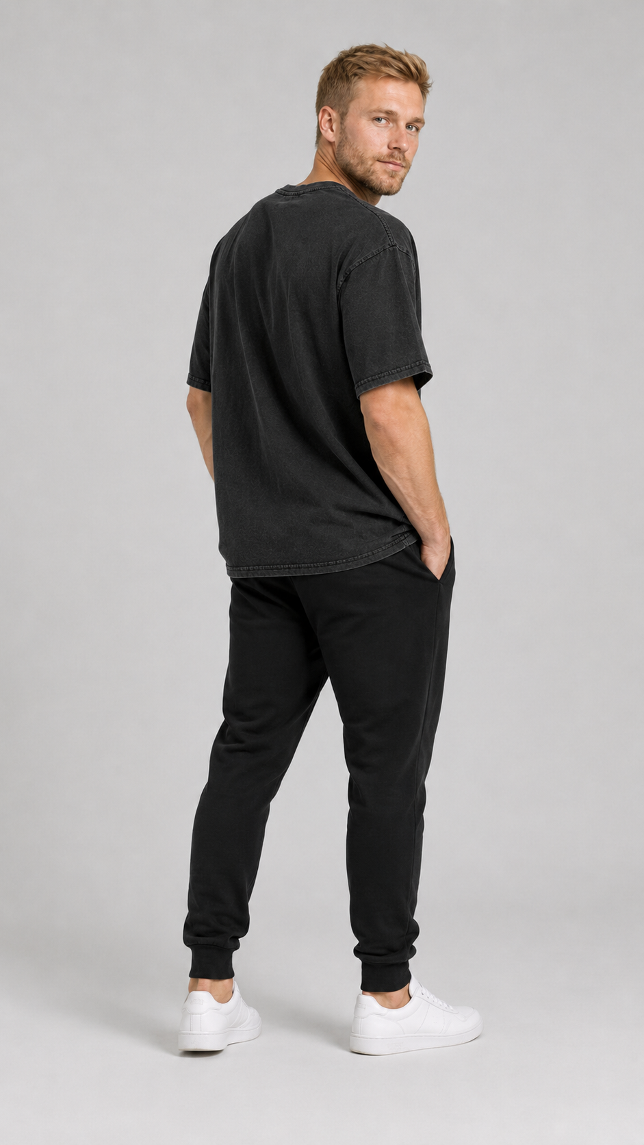 carpstylez WATERLINE FIEND Acid Wash Oversize Shirt – Studio Mock Fullbody, Karpfen-Streetwear