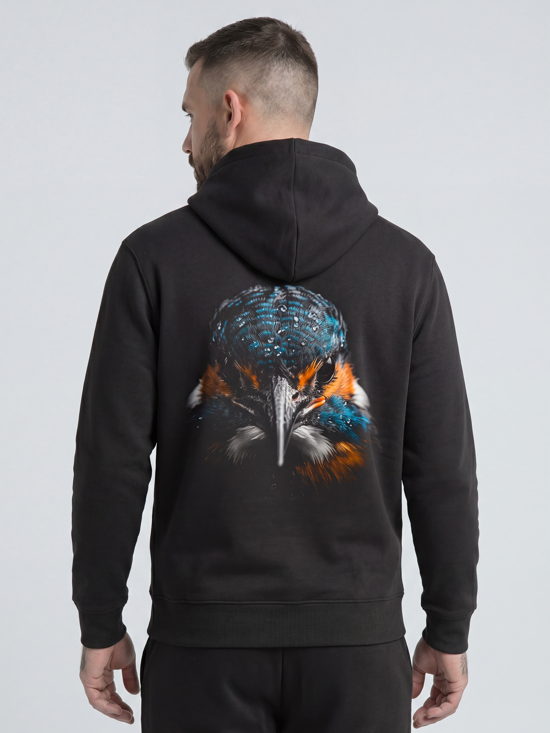 Schwarzer carpstylez Hoodie „Blackwater Kingfisher“ mit Eisvogel-Rückenprint – Streetwear fürs Karpfenangeln